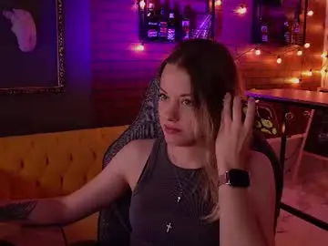 Vireliamoonfall  live sex cam