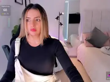 Amywoods  live sex cam