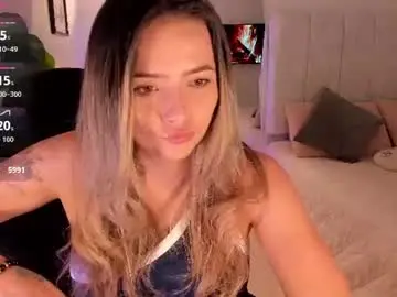 Amywoods  live sex cam