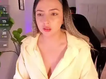 Amywoods  live sex cam