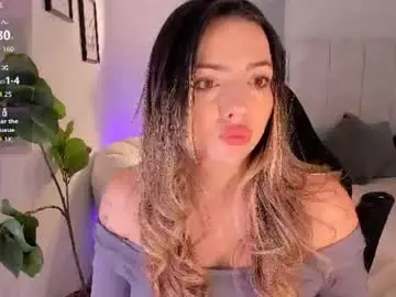 Amywoods  live sex cam
