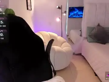 Amywoods  live sex cam