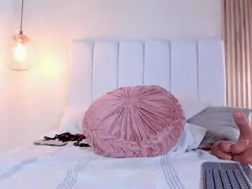 Chanellmoon  live sex cam