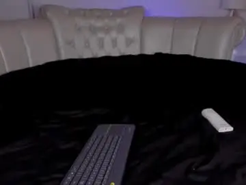 Chanellmoon  live sex cam