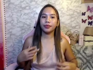 In_yourbitchmommy  live sex cam