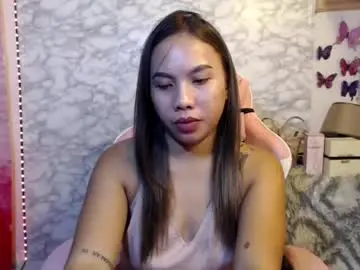 In_yourbitchmommy  live sex cam