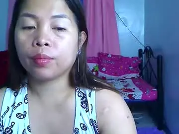 Lady_in_bed69  live sex cam