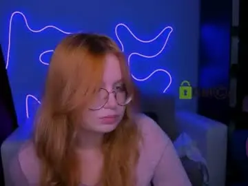 Mikkykisss  live sex cam