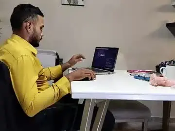 Pineappleflipped  live sex cam