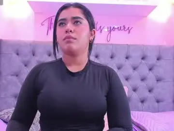 Sophiia_77  live sex cam