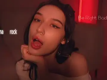 Horneyjozy  live sex cam