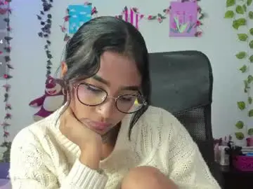 Kitty_moon2  live sex cam