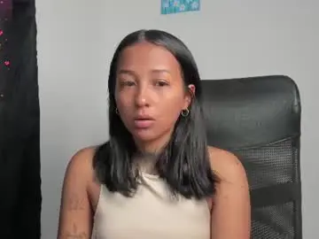 Kitty_moon2  live sex cam