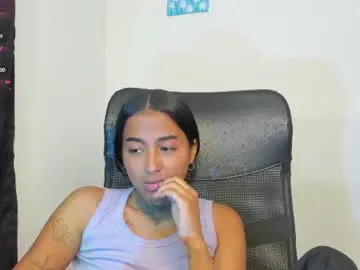 Kitty_moon2  live sex cam