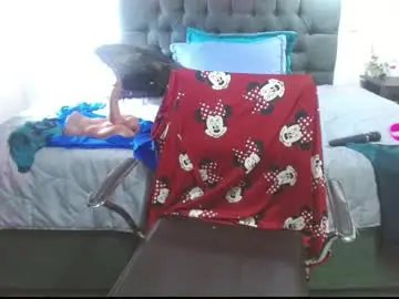 Rosse_s  live sex cam