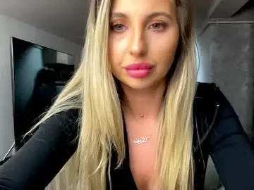 Amyroberta92  live sex cam