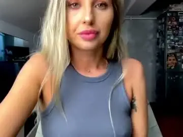 Amyroberta92  live sex cam