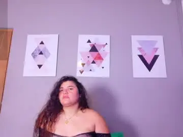 Chubbykinkyygirl  live sex cam
