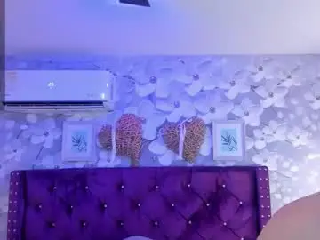 Danee_19  live sex cam