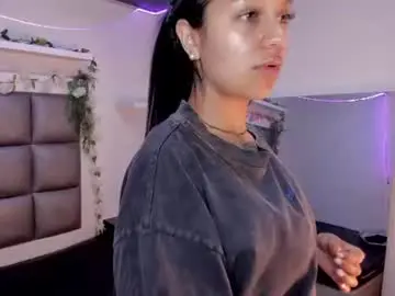 Emmily_evans_  live sex cam