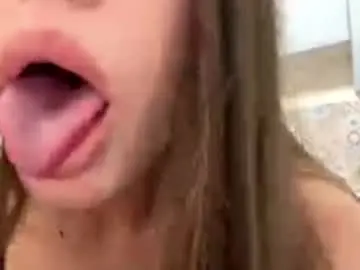 Geniegrimmett  live sex cam