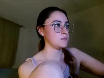 Julie_autmn_  live sex cam