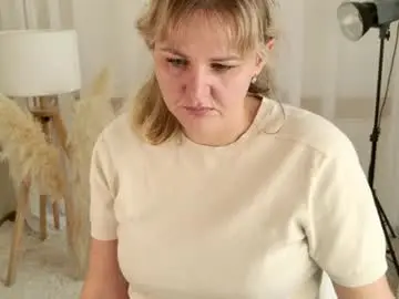Margaretlens  live sex cam