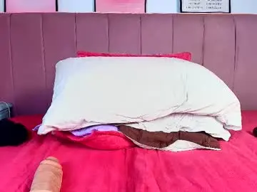 Naia_cruz_  live sex cam