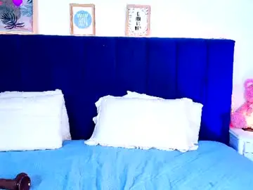 Naia_cruz_  live sex cam