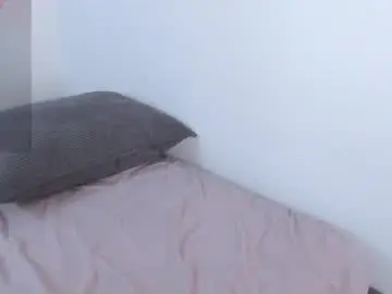 Sophia_squirtits  live sex cam