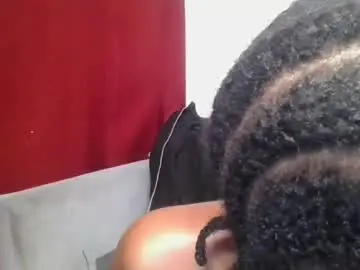 Bootie_caramel  live sex cam