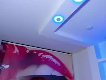Briana_kimm  live sex cam