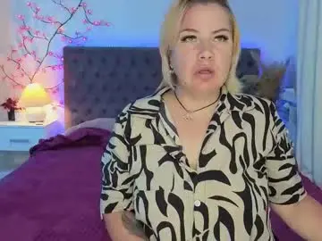 Curlydreams  live sex cam