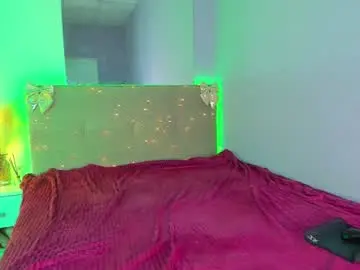 Curlydreams  live sex cam