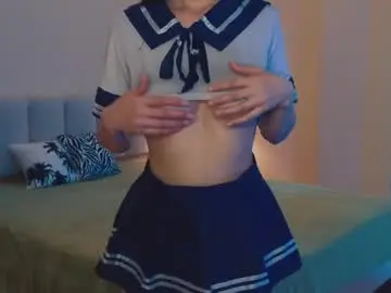 Heyitsnaomi  live sex cam