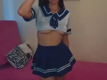 Heyitsnaomi  live sex cam