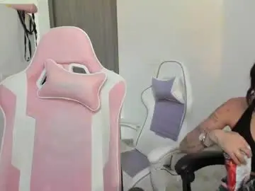 Kaylie_xxx  live sex cam