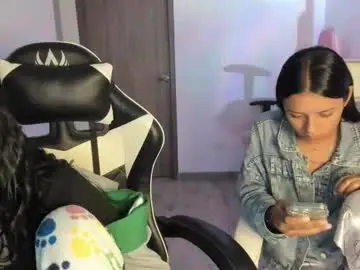 Kaylie_xxx  live sex cam