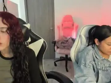 Kaylie_xxx  live sex cam