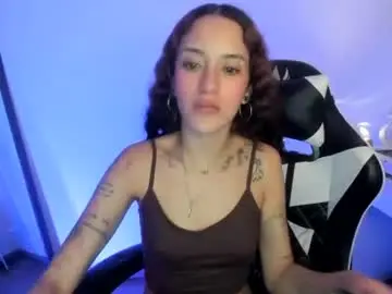 Kaylie_xxx  live sex cam