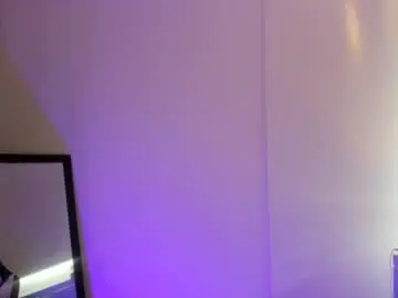 Kaylie_xxx  live sex cam