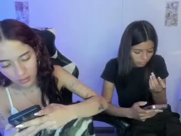 Kaylie_xxx  live sex cam