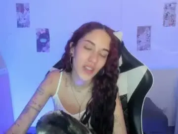 Kaylie_xxx  live sex cam