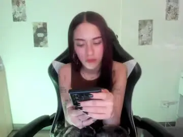 Kaylie_xxx  live sex cam