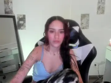 Kaylie_xxx  live sex cam
