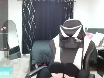 Krystalblakexxx  live sex cam