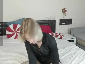 Kuttie__mia  live sex cam