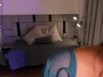 Luci_naughty_  live sex cam
