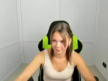 Midnightmira  live sex cam