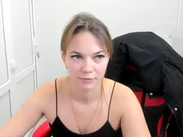 Midnightmira  live sex cam